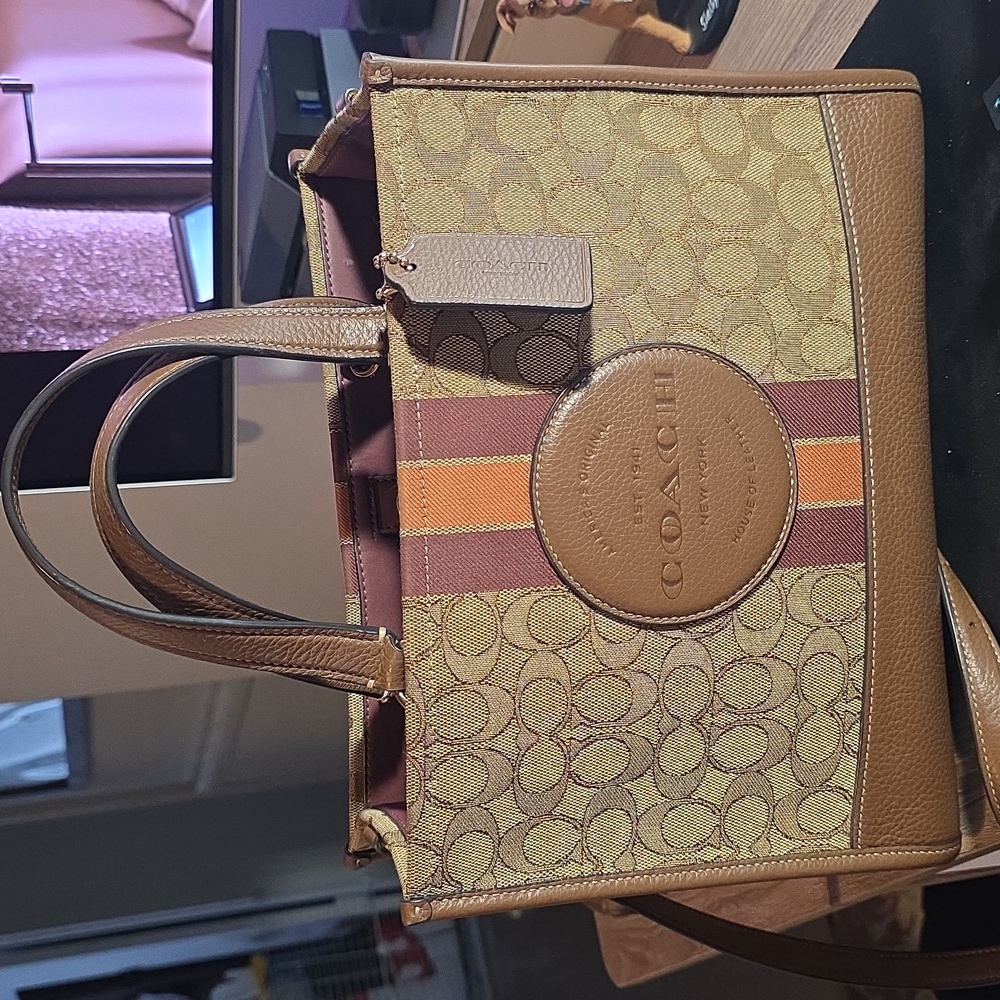 Coach Dempsey Carryall tote NWOT